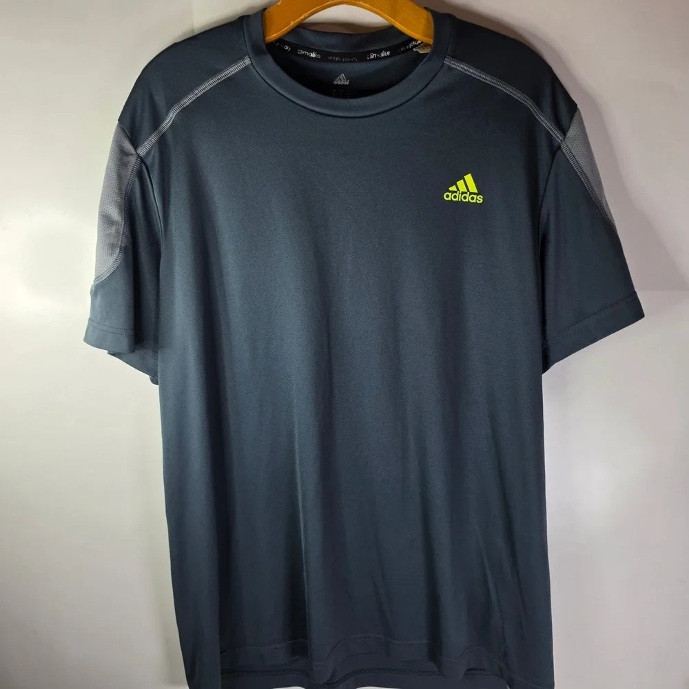 Adidas Climalite Shirt Mens XL Gray Short Sleeve Athletic Gym Tee Yellow Logo
